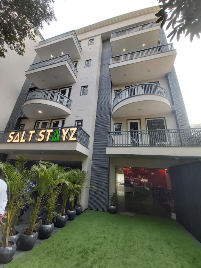 Saltstayz Hotel Huda City Center Гургаон Екстериор снимка